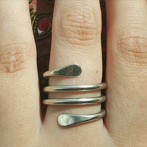 silver spiral ring